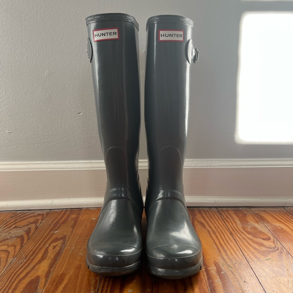 Hunter Gray Gloss Boots - Picture 2 of 6